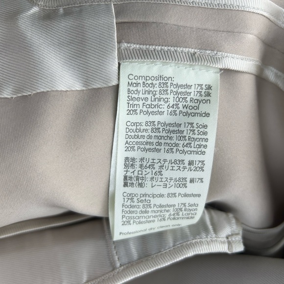 81.PHILLIP LIM Beige Tuxedo Jacket with Contrast Black Collar & Sleeves
Size:8 - Picture 10 of 17